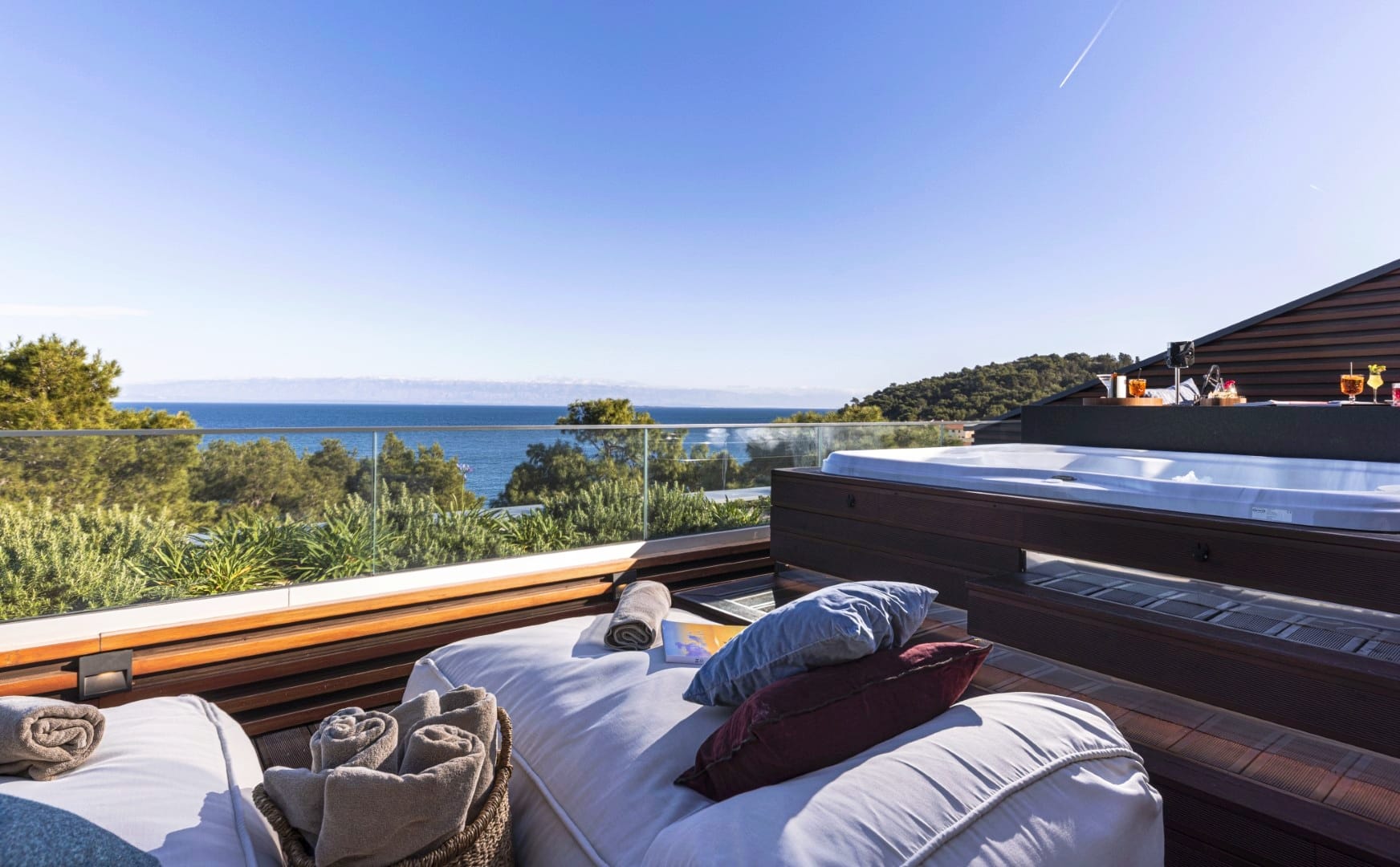 Rooftop jacuzzi with sea view at Villa Majesty, Mali Lošinj