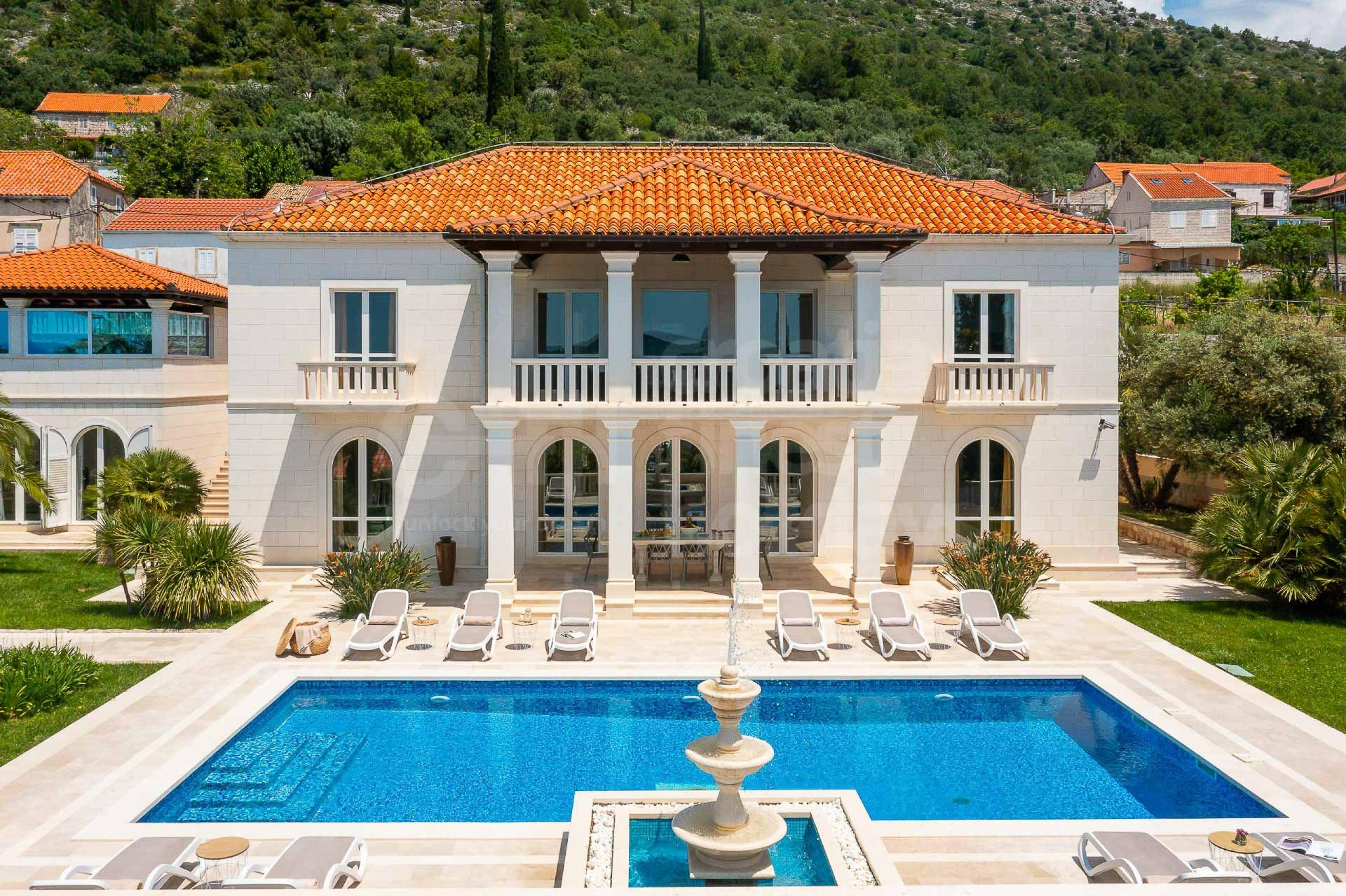 Villa La Villa Dubrovnik is A Luxurious Private Retreat Near Game of Thrones Filming Locations