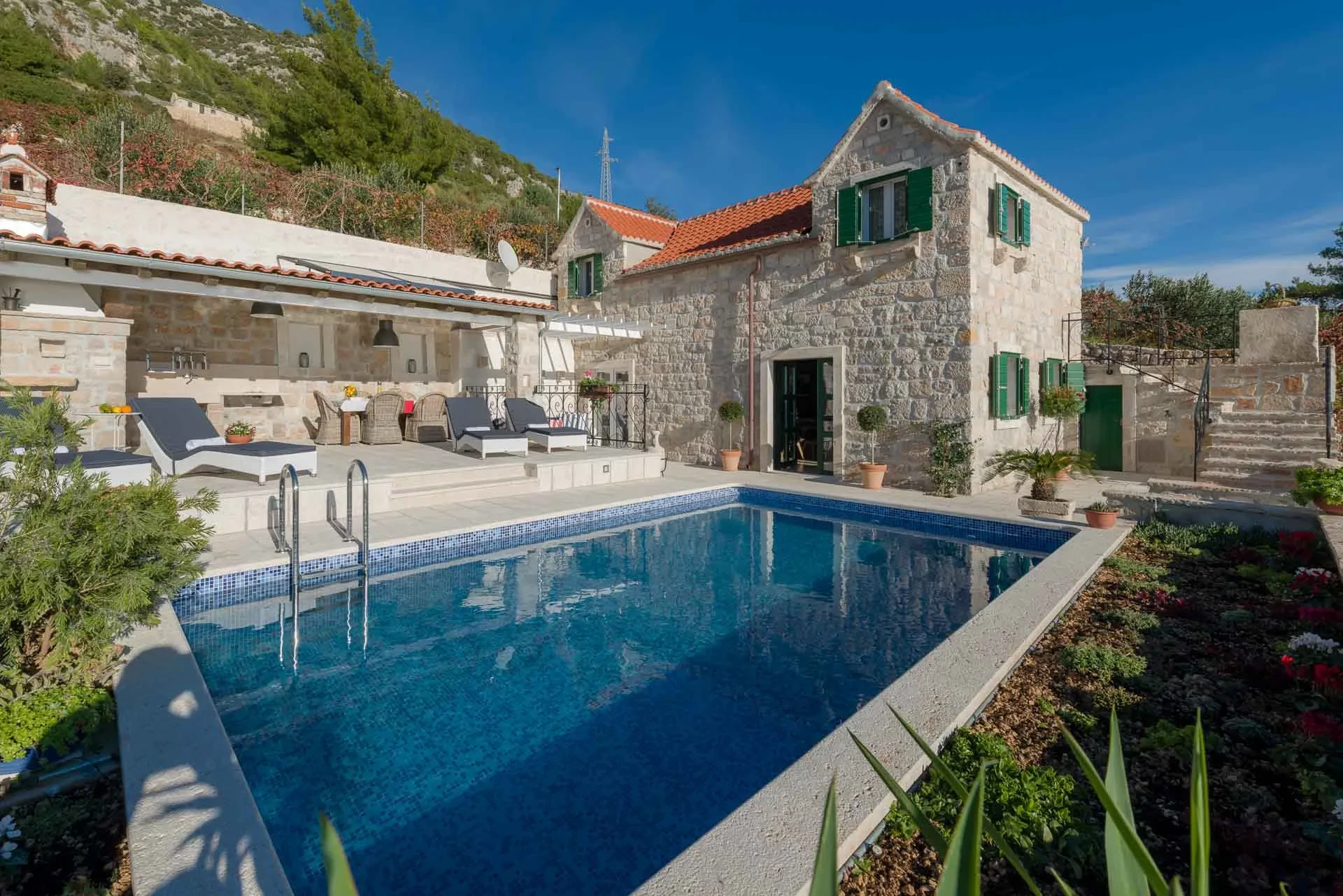 Villa Bonita by Croatia Finest Holidays - modern villa with outdoor swimming pool in Bol on Brac