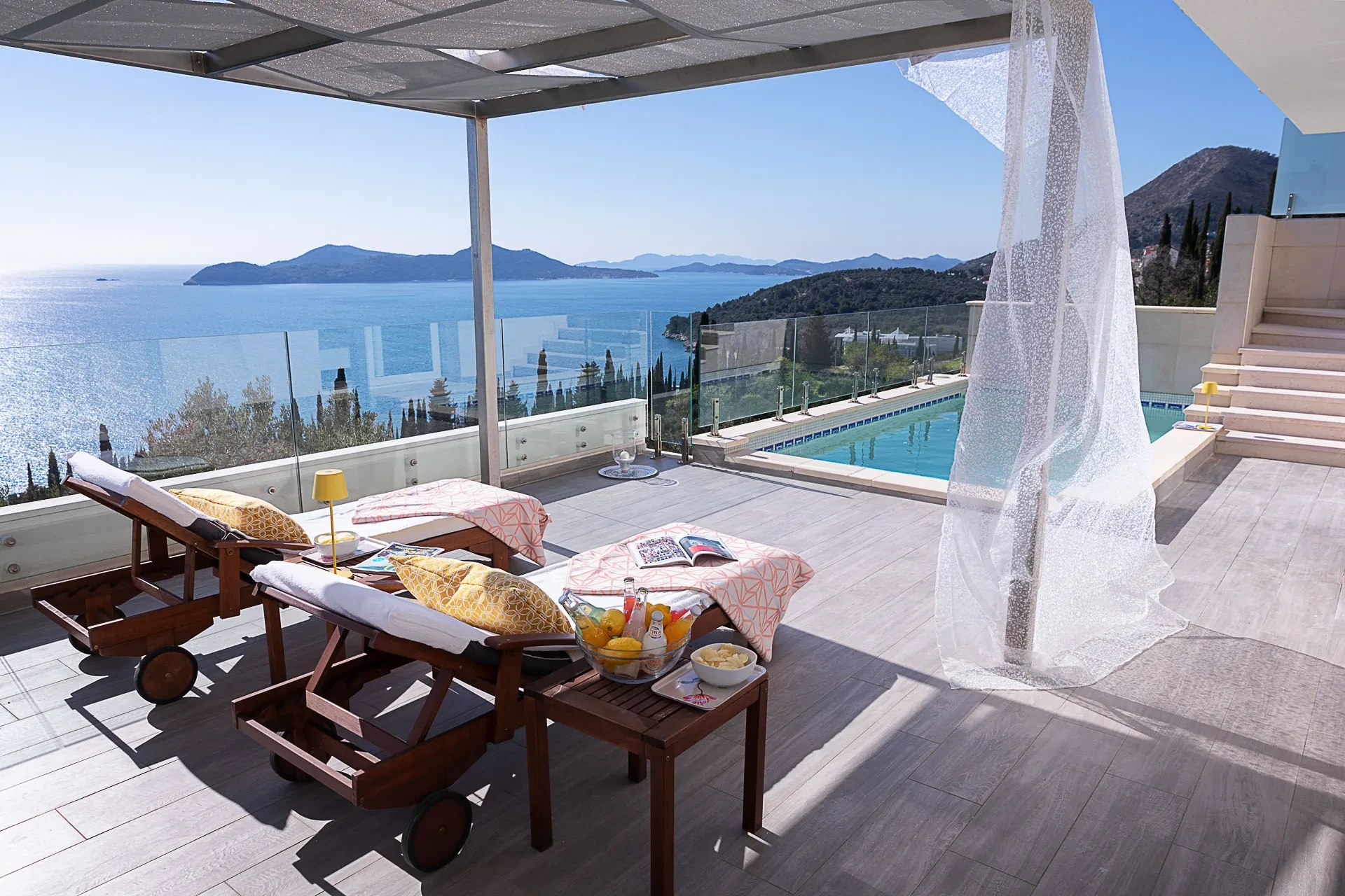 Villa Daisy by Croatia Finest Holidays - modern villa with outdoor swimming pool in Orasac Dubrovnik