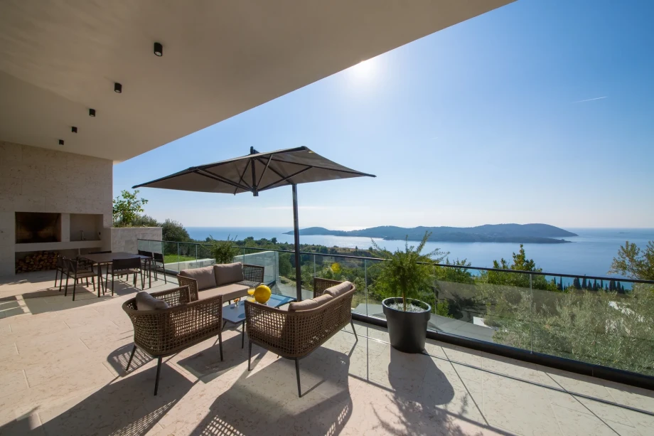 Villa Frida's Place by Croatia Finest Holidays - luxury villa with swimming pool, jacuzzi and sauna next to Dubrovnik
