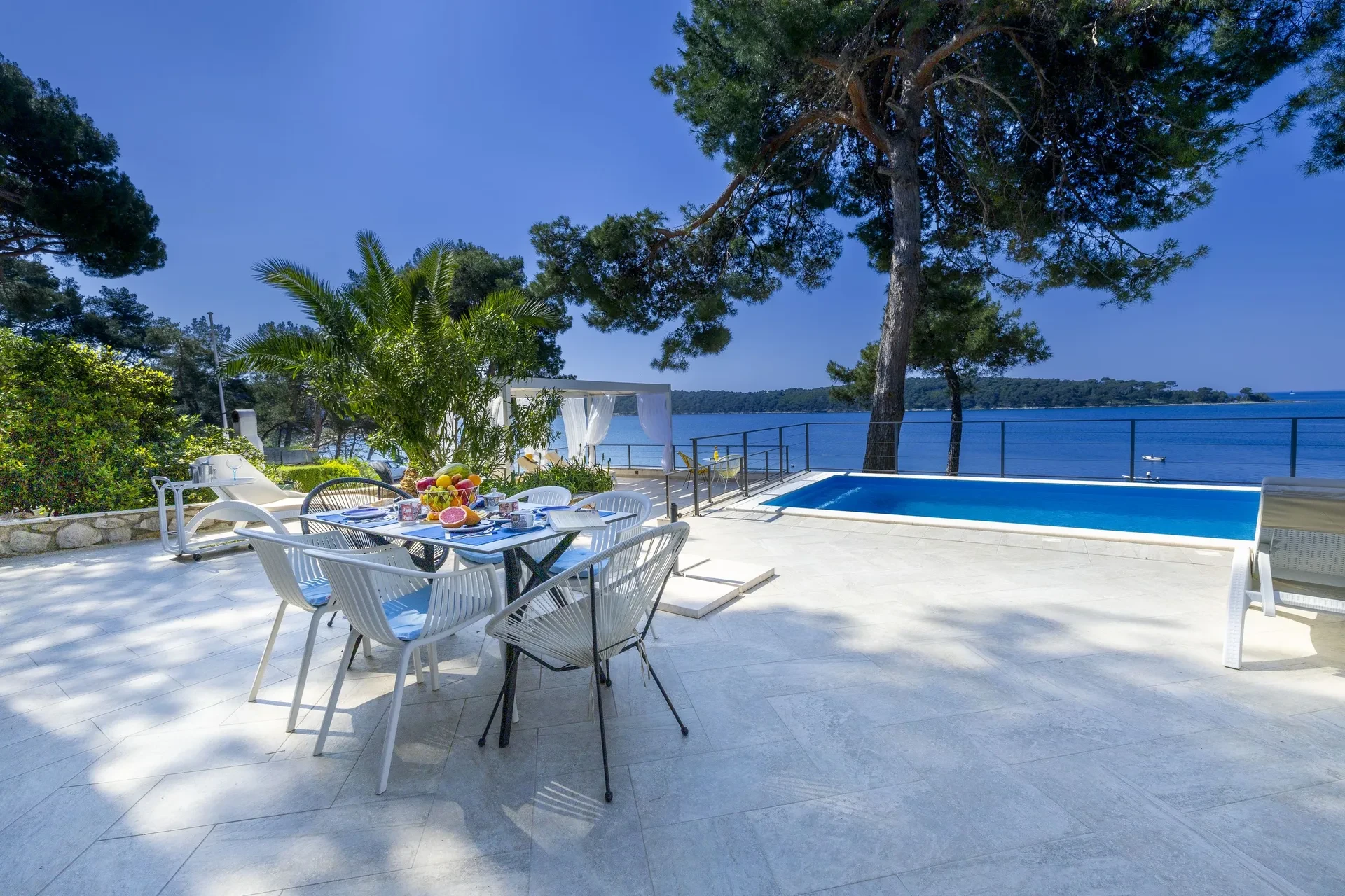 Villa Hana by Croatia Finest Holidays - waterfront villa with swimming pool on Mali Losinj