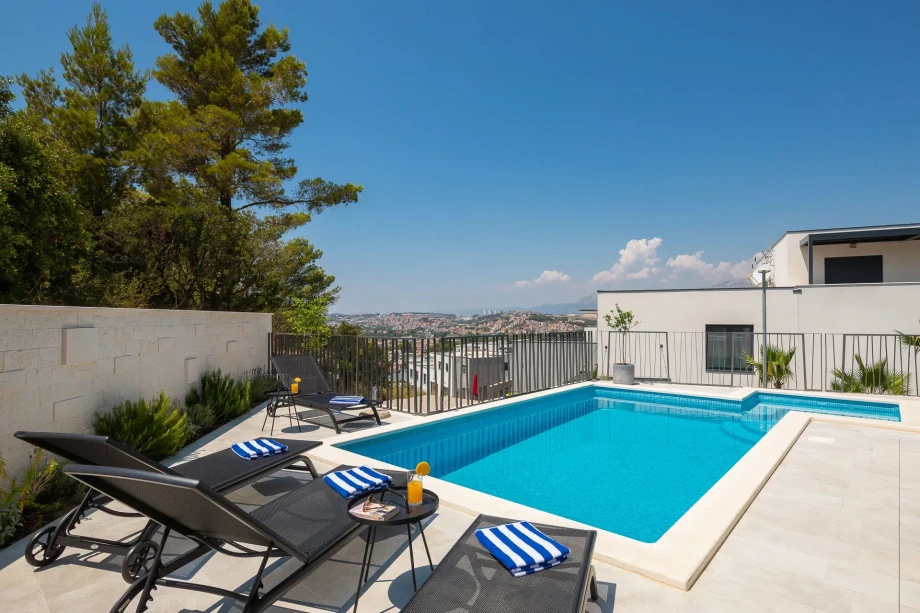 Villa Nove by Croatia Finest Holidays - luxury willa with outdoor swimming pool and sauna in Split