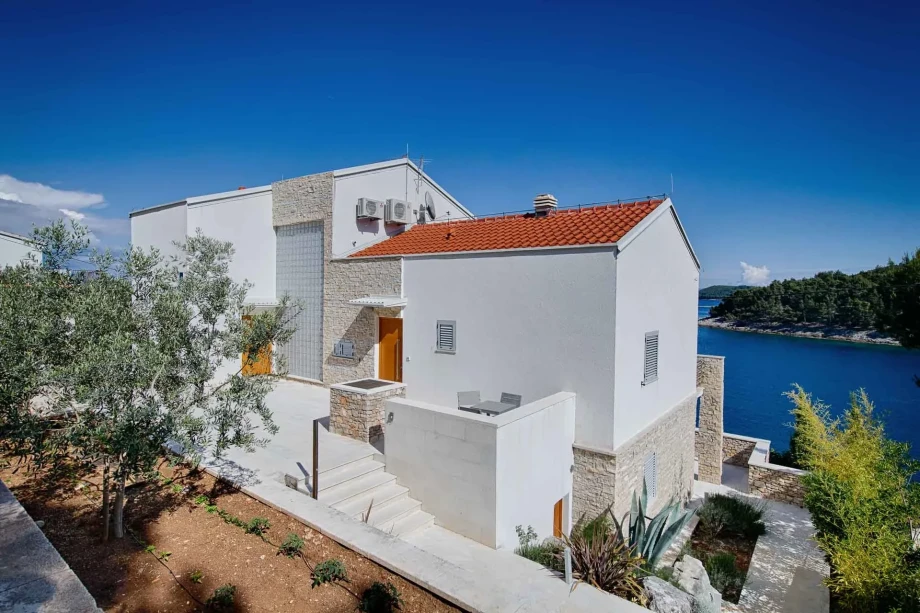 Villa Olynta by Croatia Finest Holidays - waterfront luxury villa with swimming pool on island Solta