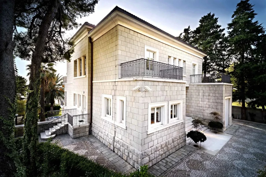 Villa Spalato Exclusive by Croatia Finest Holidays - waterfront luxury villa with outdoor swimming pool and wellness