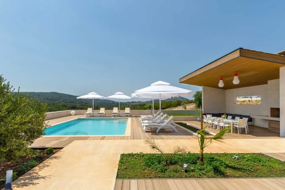 Villa Stella by Croatia Finest Holidays - luxury villa with outdoor swimming pool, tennis court and wellness in Hvar