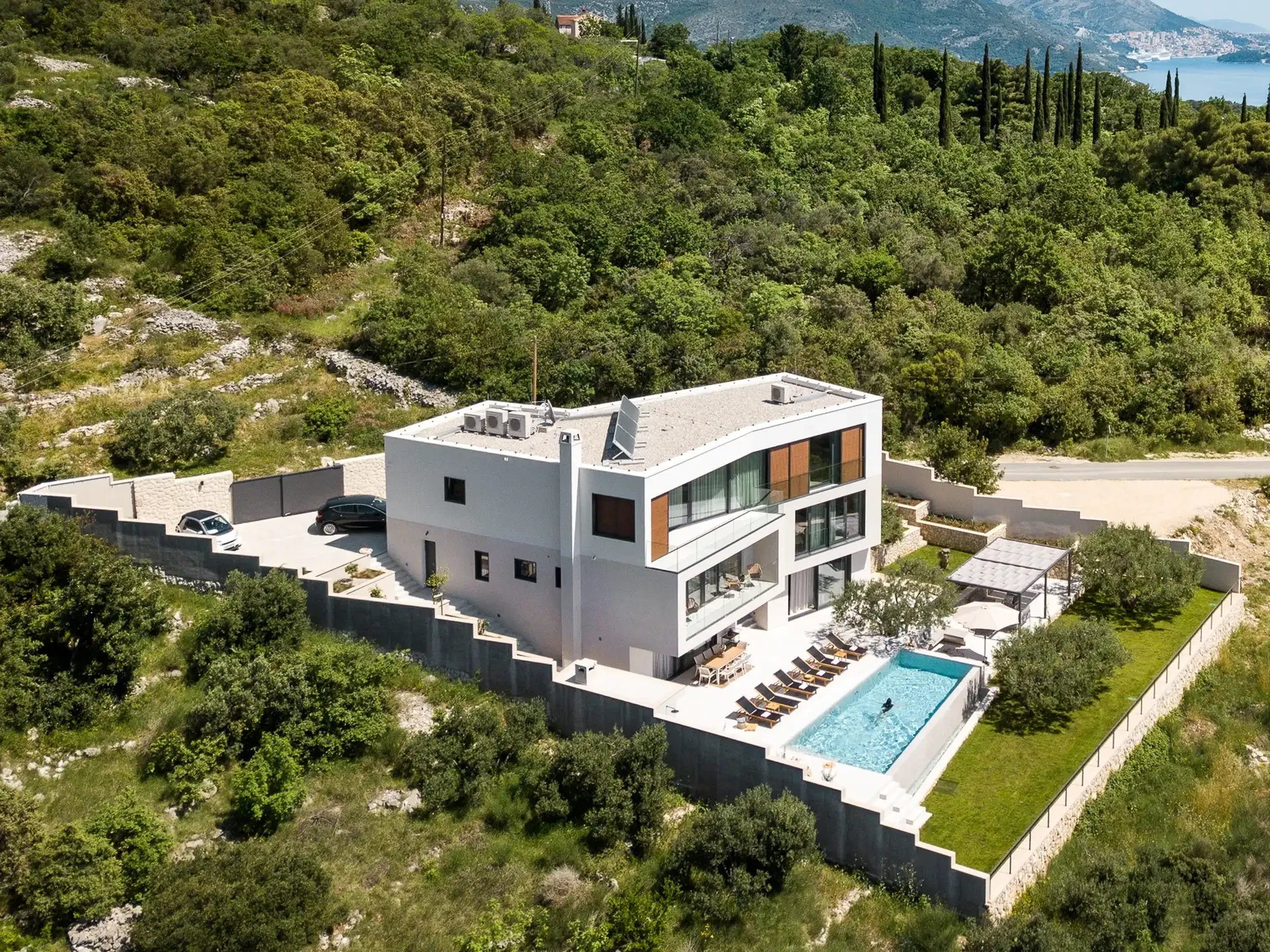 Luxury Villa Olive Tree with a Spacious Outdoor Pool