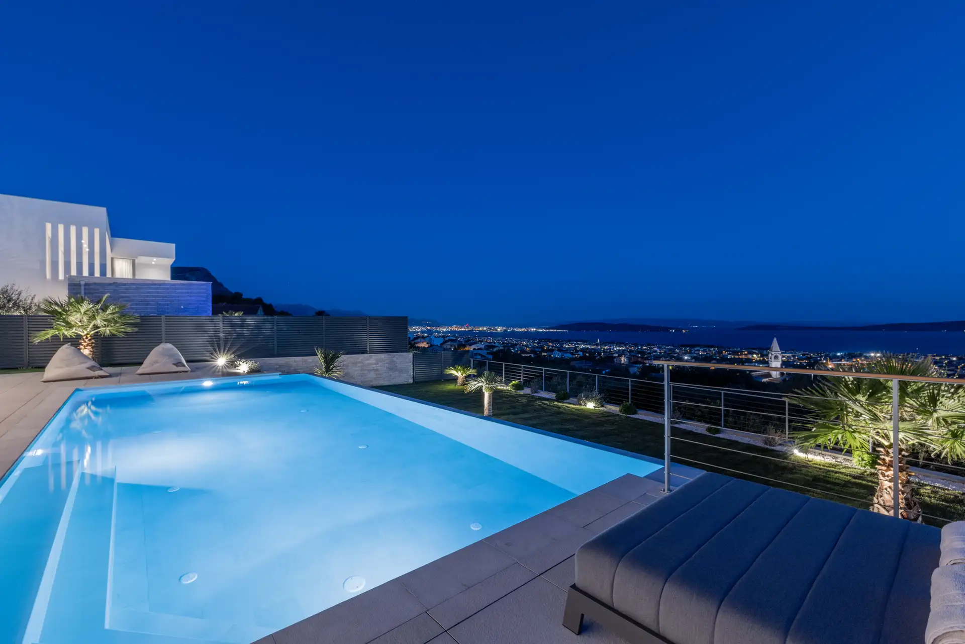 Villa Kira