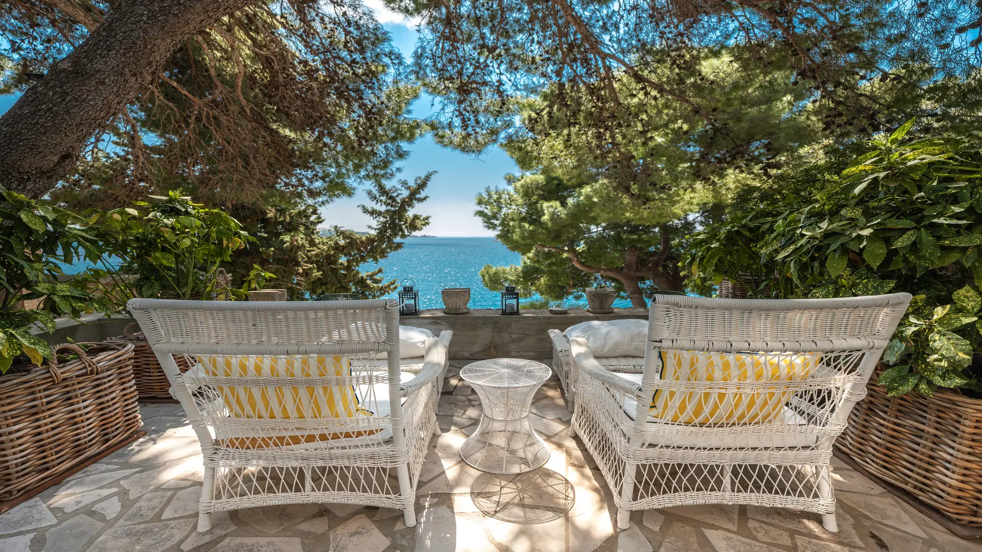 Villa Mey's Place by Croatia Finest Holidays - waterfront luxury villa with swimming pool in Dubrovnik