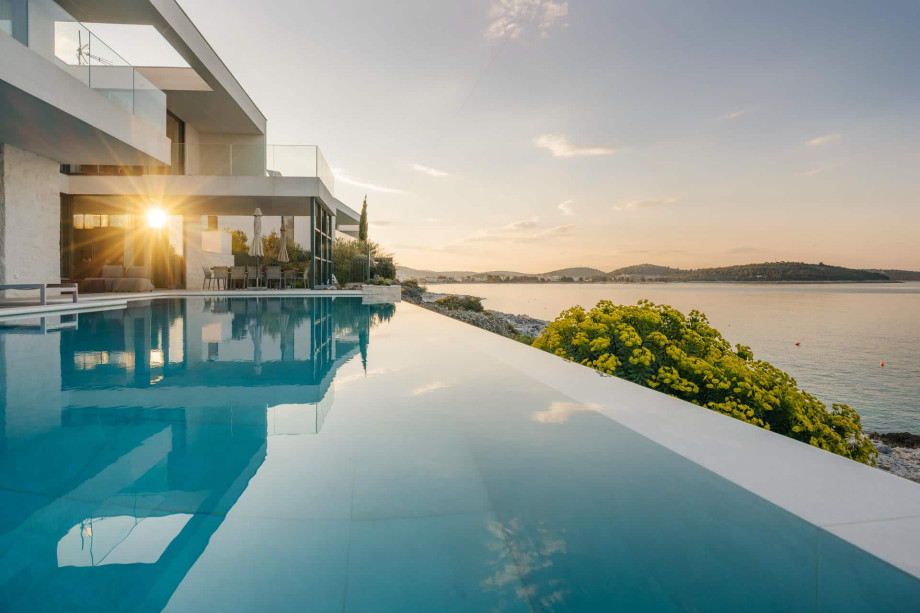 Villa Miracle