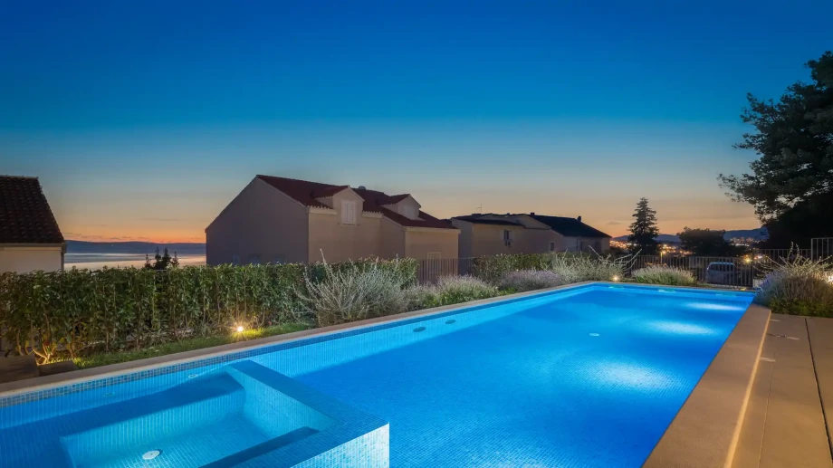 Villa Elena Podstrana near Split, with a private pool, sun loungers and spacious balconies